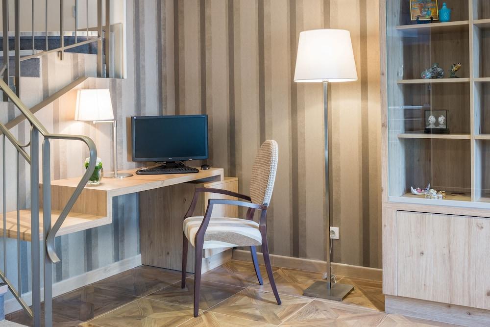 Hotel Le Rive Droite & Spa Лурд Экстерьер фото
